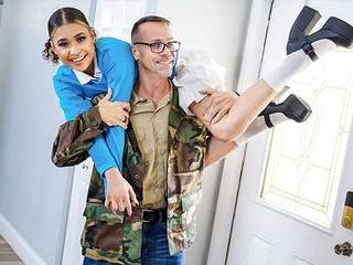 Смотреть бесплатно секс онлайн свингеры